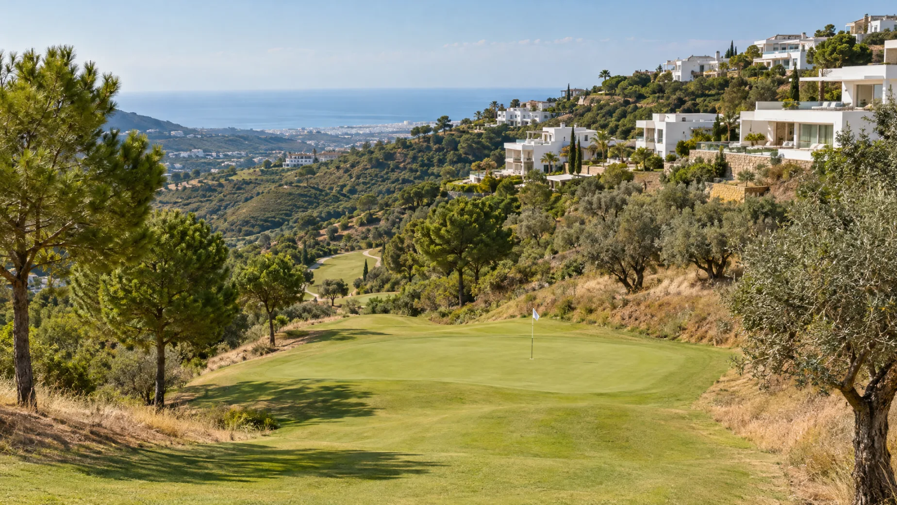 Properties for sale at El Higueral Golf: new homes above a nine-hole course on the slopes of Benahavís