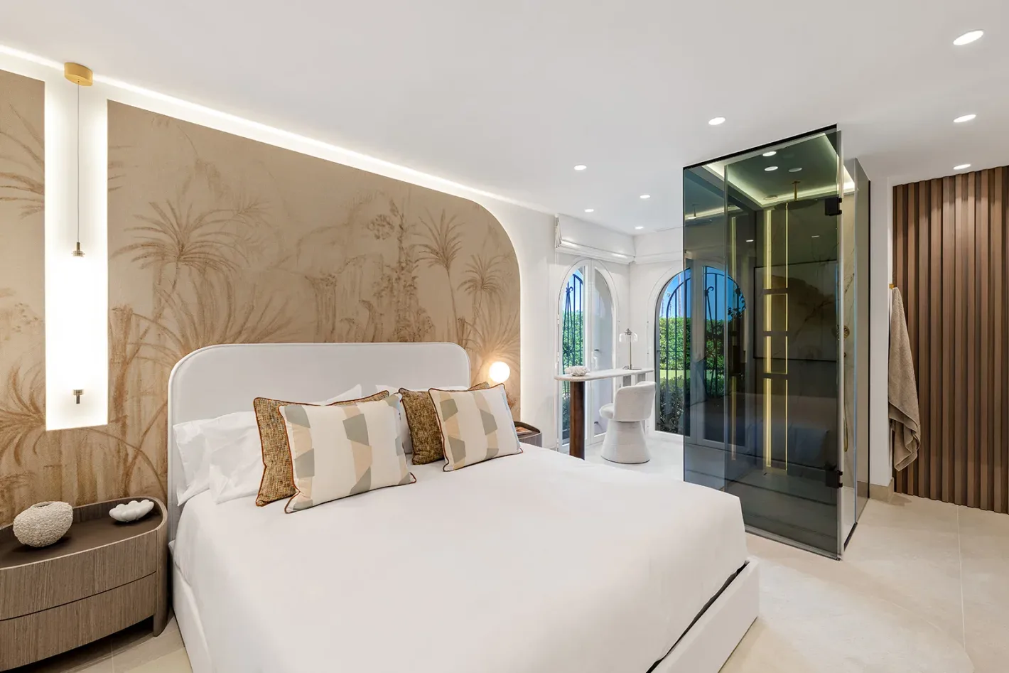 Alcazaba Beach Frontline Apartment - Image 15