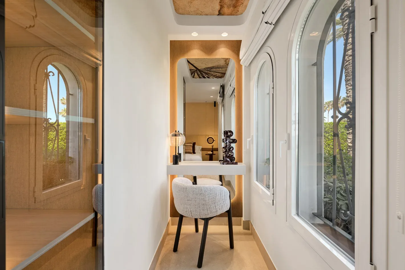 Alcazaba Beach Frontline Apartment - Image 16