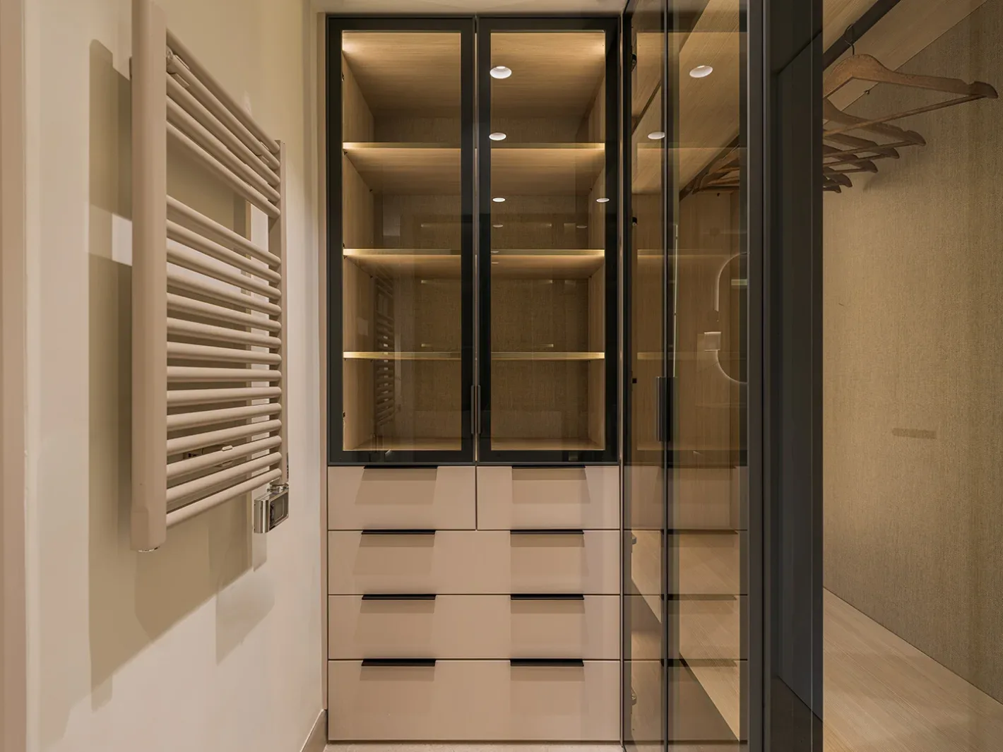 Alcazaba Beach Frontline Apartment - Image 17