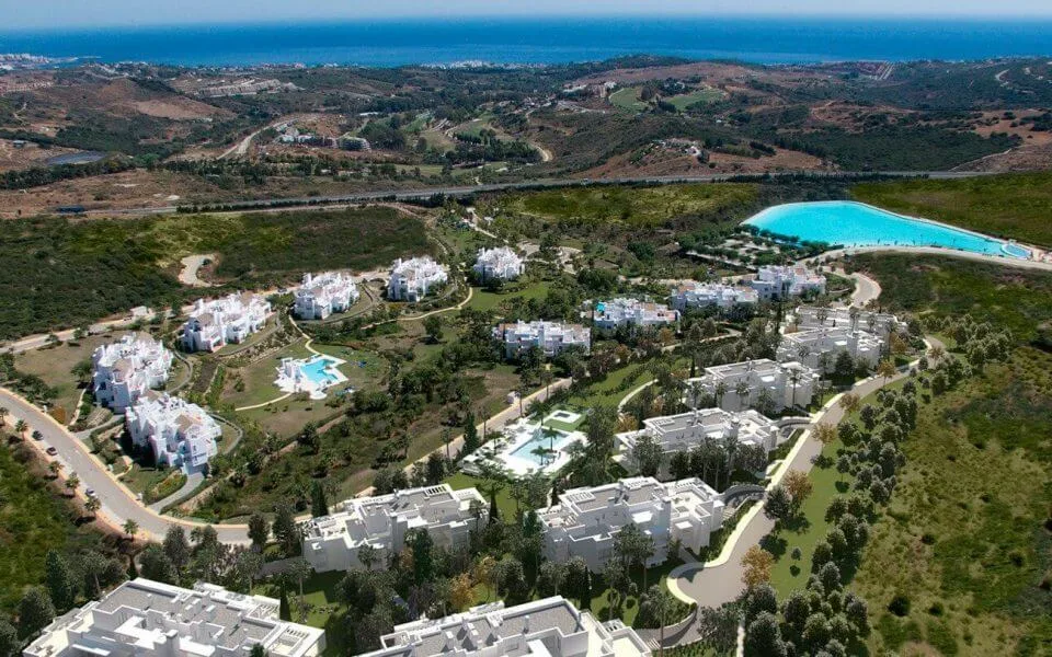 Alcazaba Lagoon - Image 9
