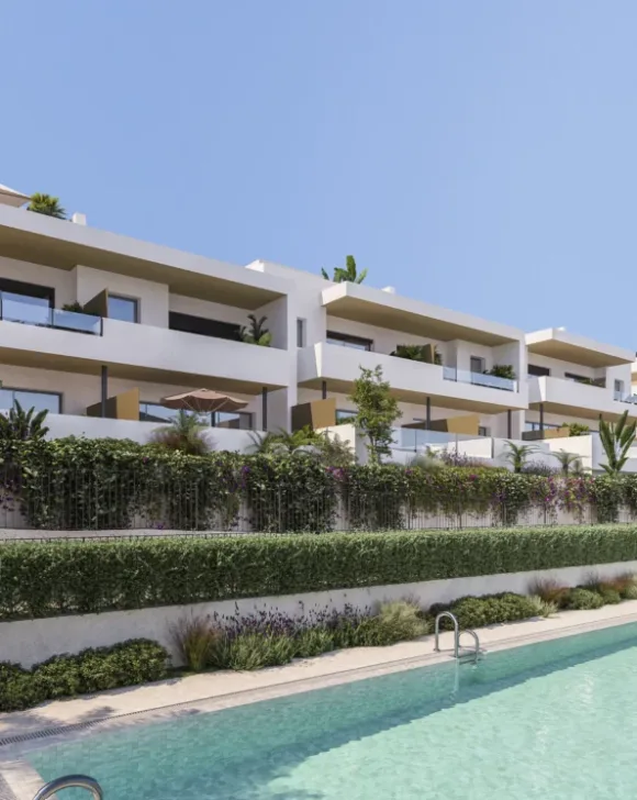 Où se trouve Attire Estepona ?