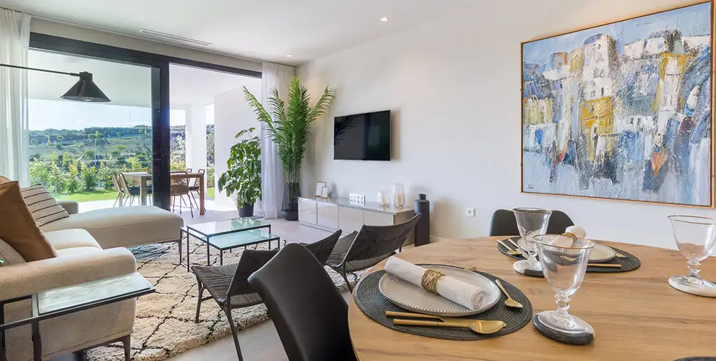 Quiet and comfortable living with panoramic views