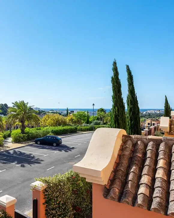 Où se trouvent les Azata Golf Villas ?