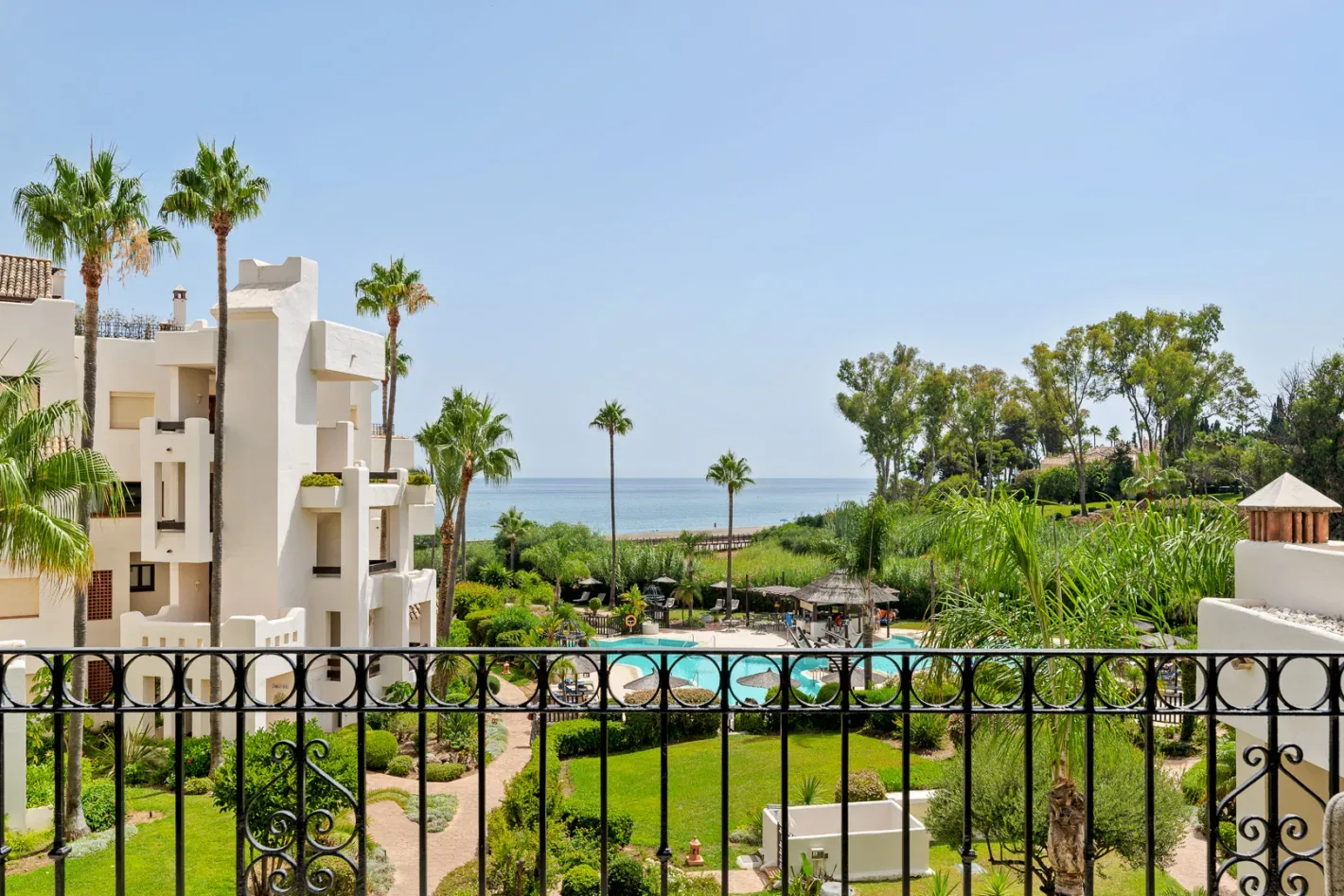 Bahía del Velerín Sea-View Apartment - Image 2