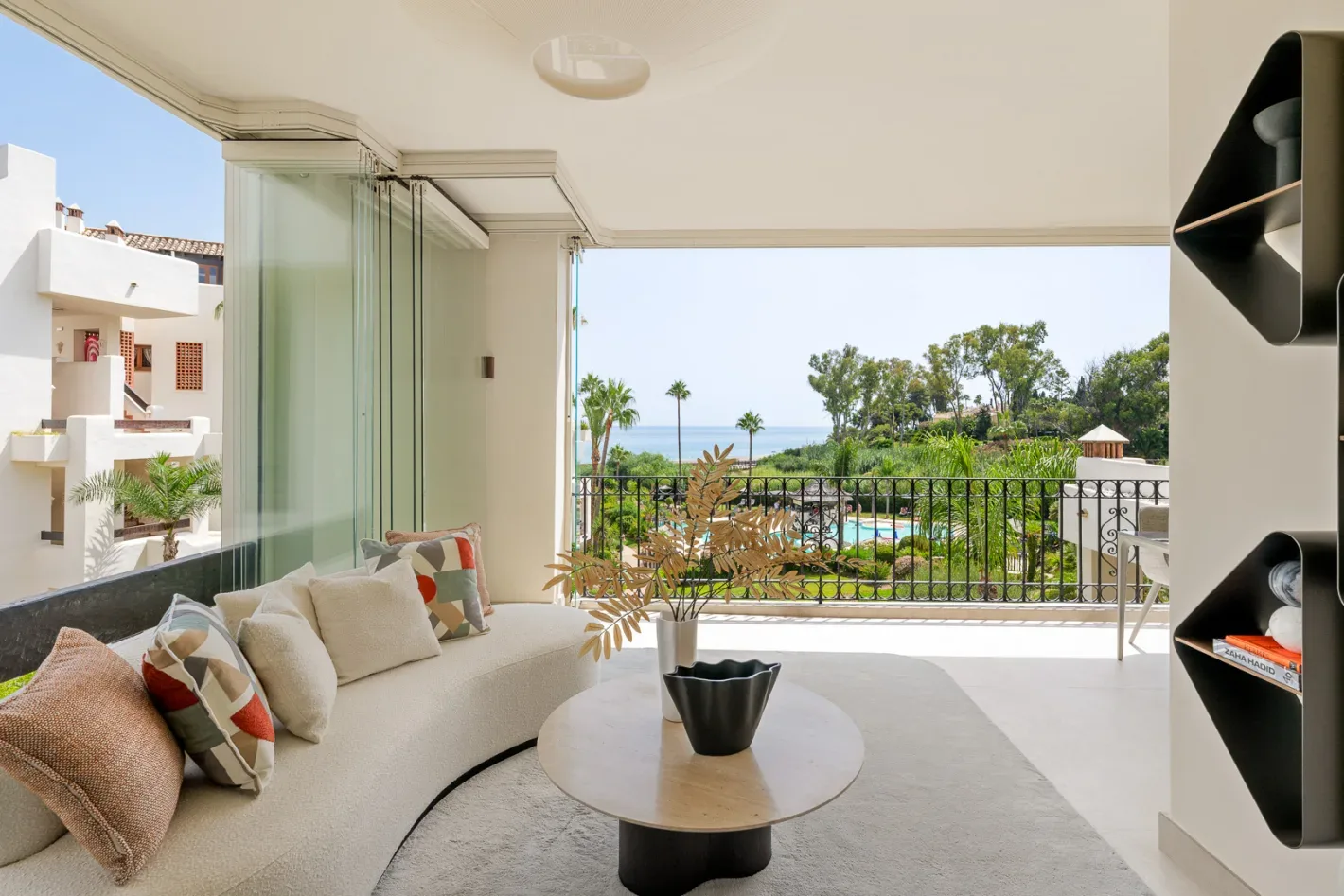 Bahía del Velerín Sea-View Apartment - Image 4