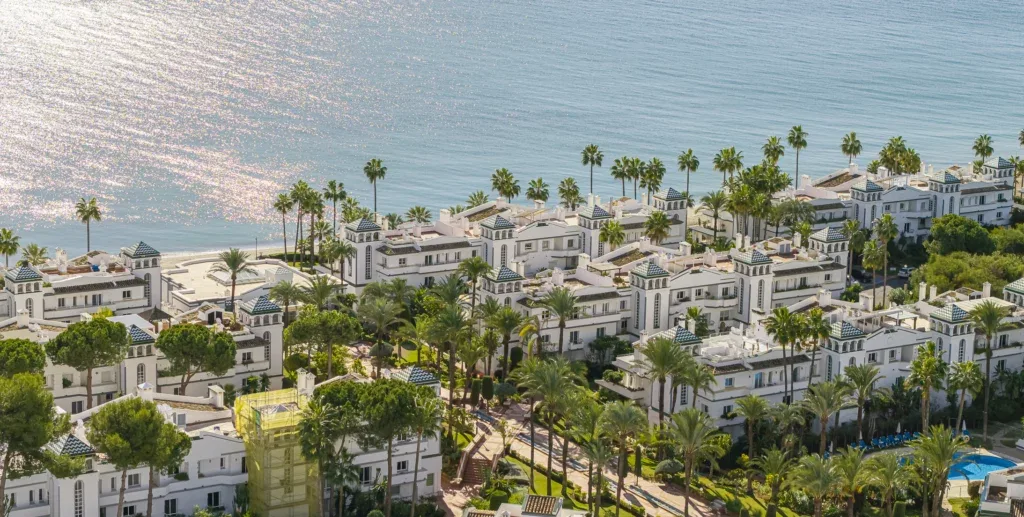 Rare Frontline Penthouse in Dominian Beach