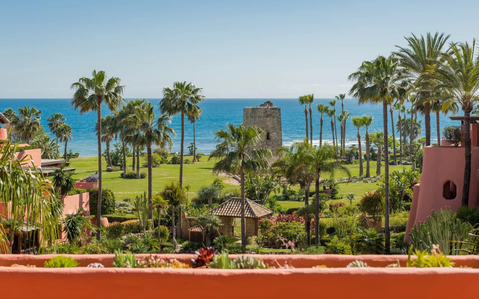 Beachfront Penthouse - Image 1
