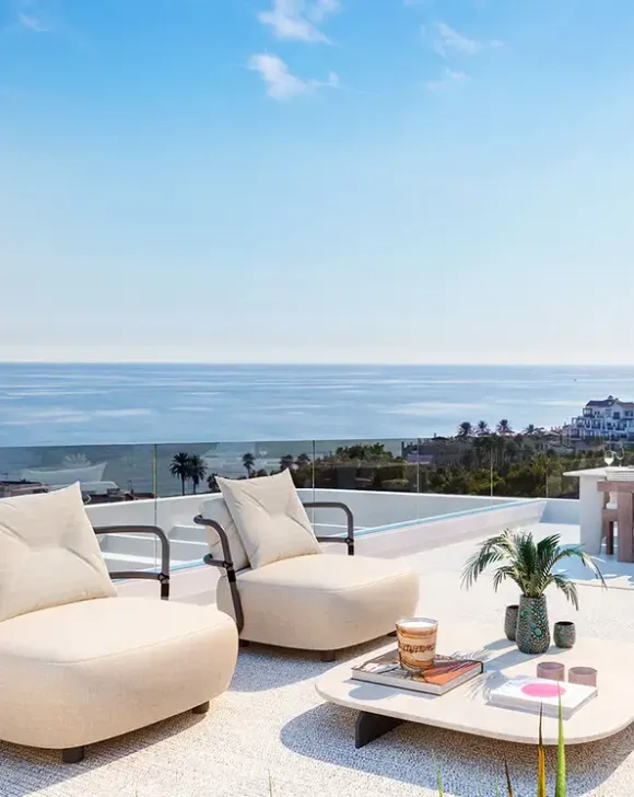Où se trouve Celestia Homes Estepona ?