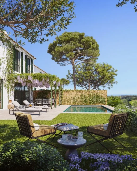 Where is Cortesin Hill Club?