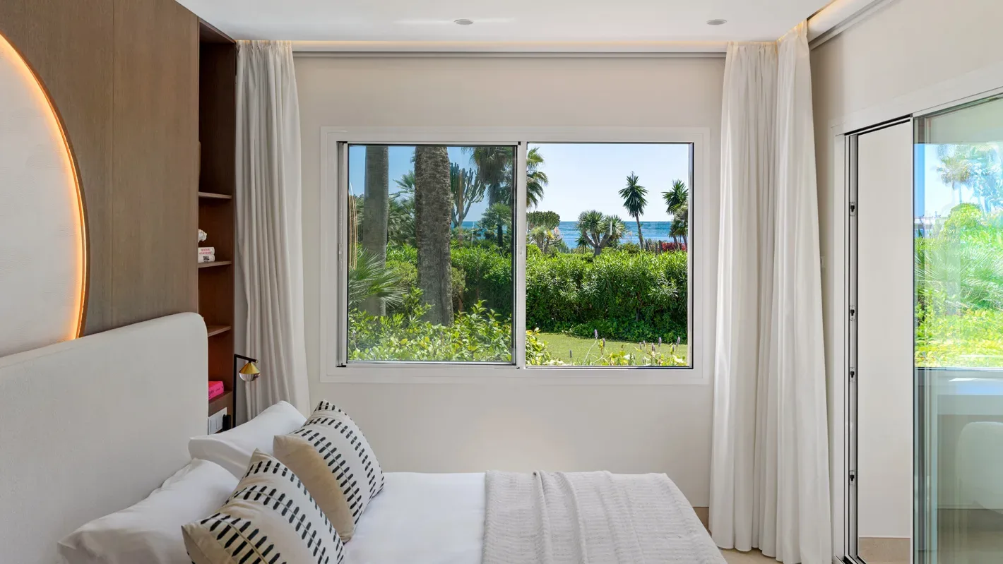 Costalita Beachfront Apartment - Image 15