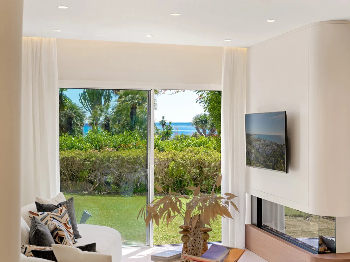 Costalita Beachfront Apartment - Image 3