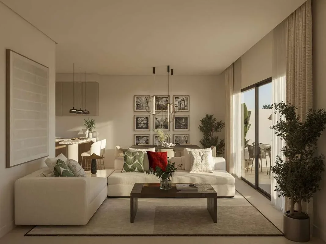 Family homes with gardens in Estepona