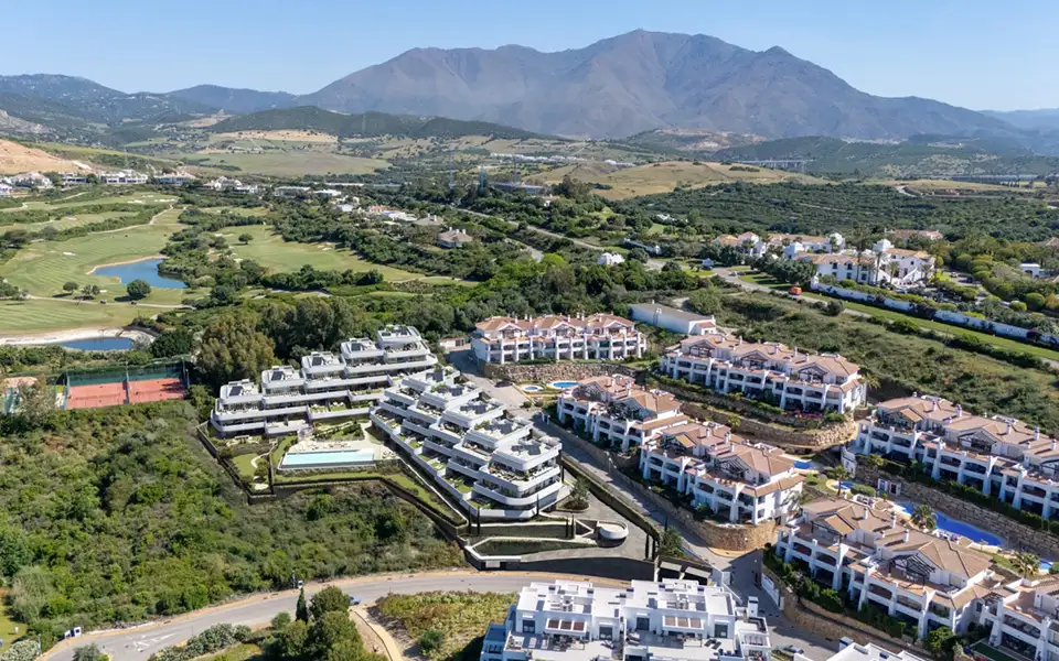 Skye Casares Golf - Image 18
