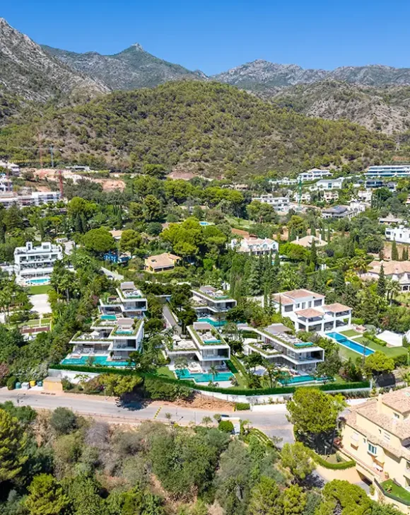 Where is The Collection Camojan Marbella?